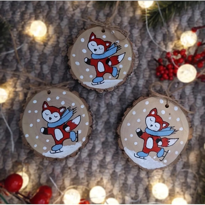 Ornament pentru brad- glob din lemn - vulpe Ornament pentru brad- glob din lemn - vulpe
