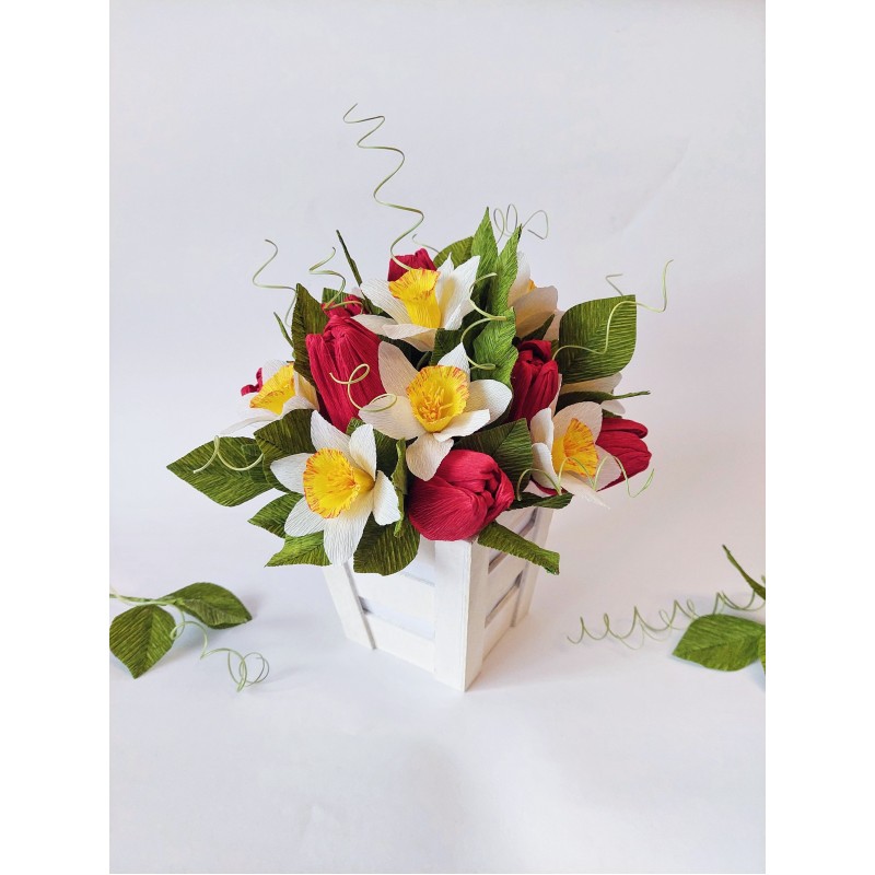 Aranjament cu lalele si narcise