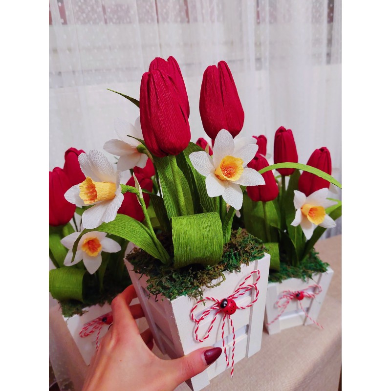 Aranjament cu lalele si narcise Aranjament cu lalele si narcise