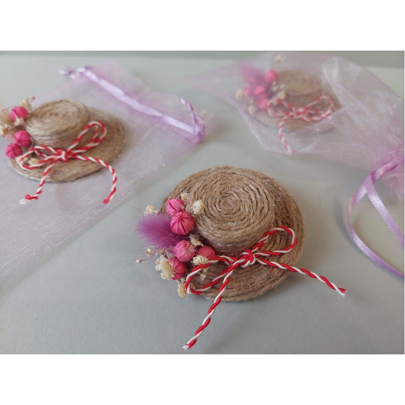 Martisor palarioara cu brosa - roz Martisor palarioara cu brosa - roz