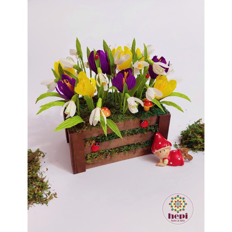 Aranjament de primavara cu ghiocei si branduse Aranjament de primavara cu ghiocei si branduse