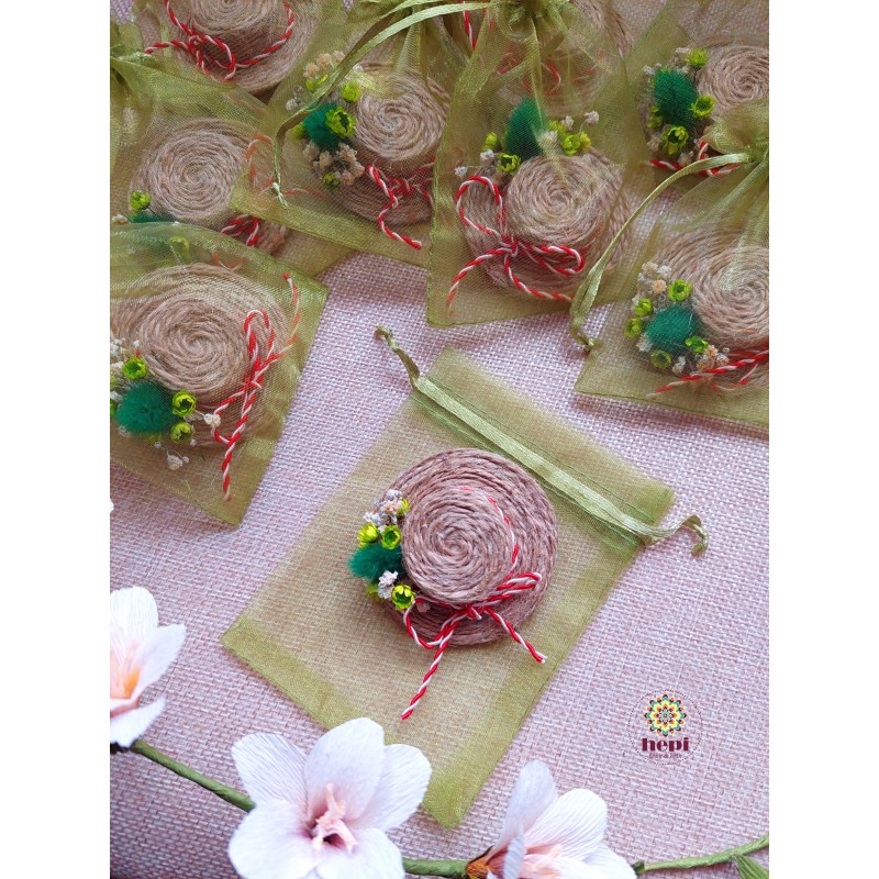 Martisor palarioara cu brosa - verde Martisor palarioara cu brosa - verde